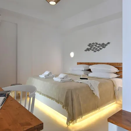 Ammos Luxury & Hotel *