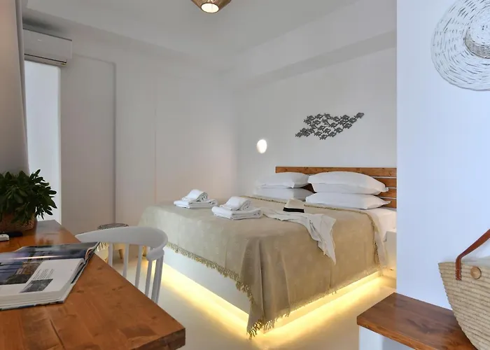 Ammos Luxury & Hotel *