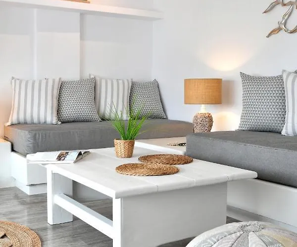 Ammos Luxury & Naousa (Paros)