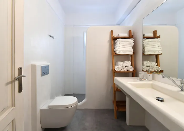 Ammos Luxury & Hotel