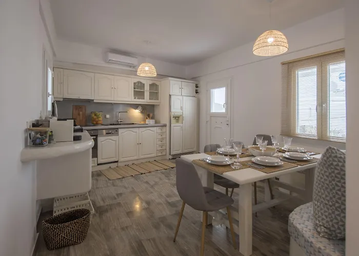 Hotel Ammos Luxury & Naousa (Paros)