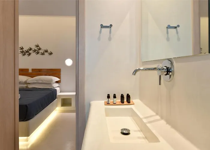 Ammos Luxury & Hotel