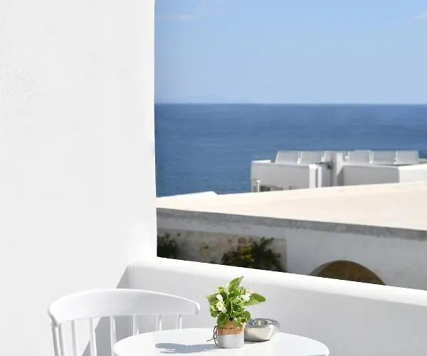 Ammos Luxury & Hotel