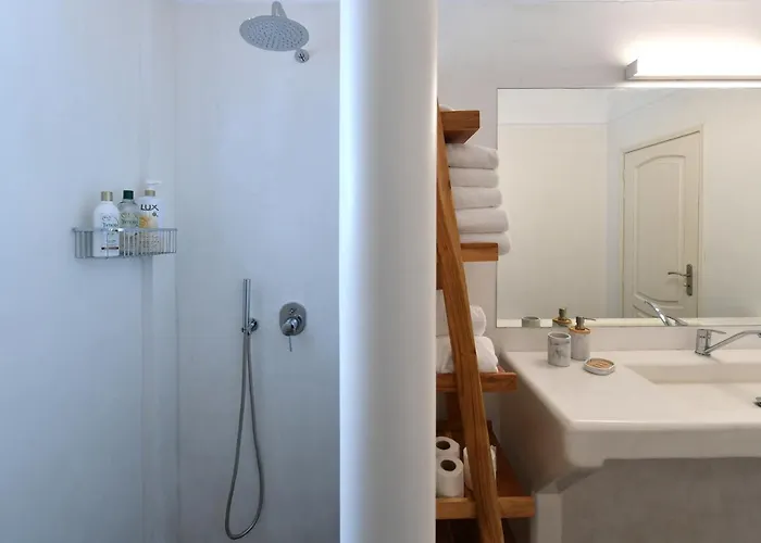 Ammos Luxury & Naousa (Paros)