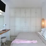 Ammos Luxury & ホテル