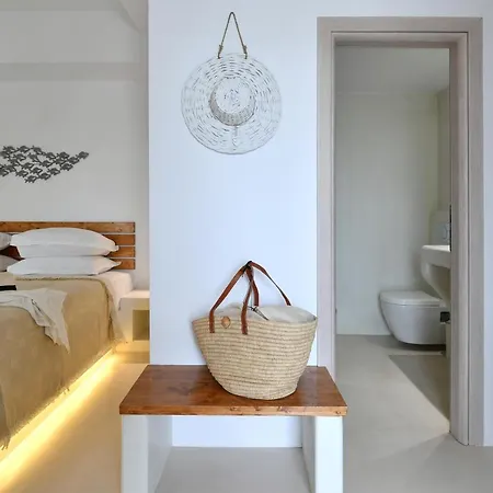 Ammos Luxury & Hotel *