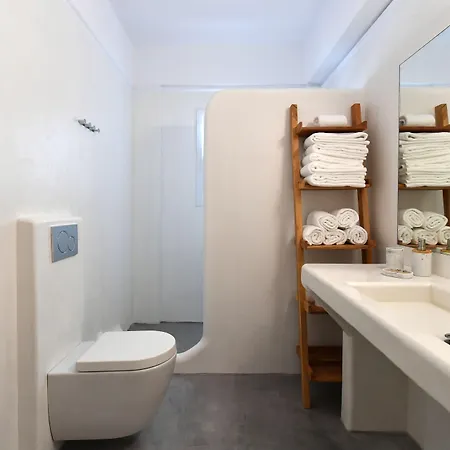 Ammos Luxury & Hotel