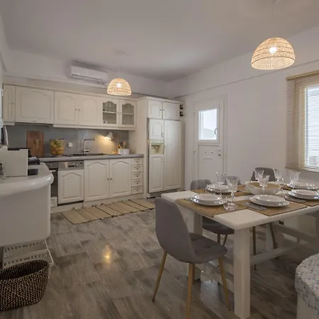 Hotel Ammos Luxury & Naousa (Paros)