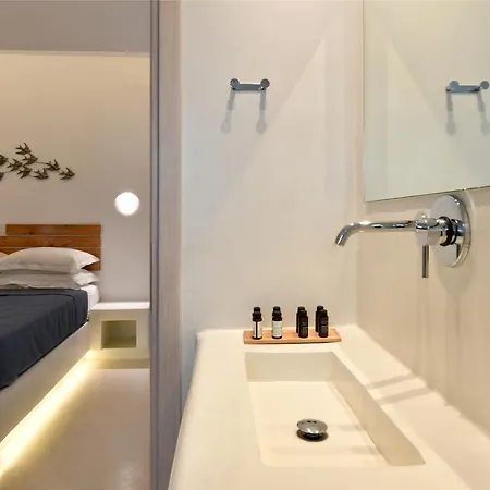 Ammos Luxury & Hotel