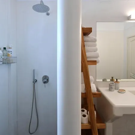 Ammos Luxury & Naousa (Paros)